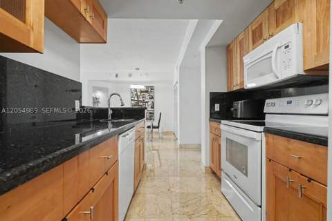 5085 NW 7th St 906, Miami FL - photo 6 of 26