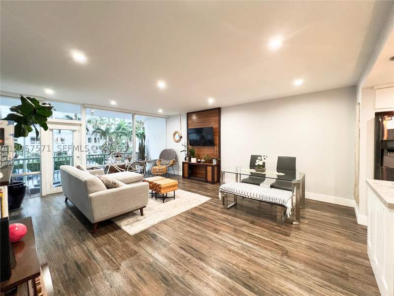 1 bedroom Condominium at 1408 Brickell Bay Dr 212, Brickell Bay Tower Condo, Miami — photo 5