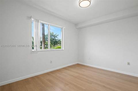816 NW 11th St 402, Miami FL - photo 6 of 11