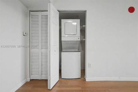 816 NW 11th St 402, Miami FL - photo 9 of 11