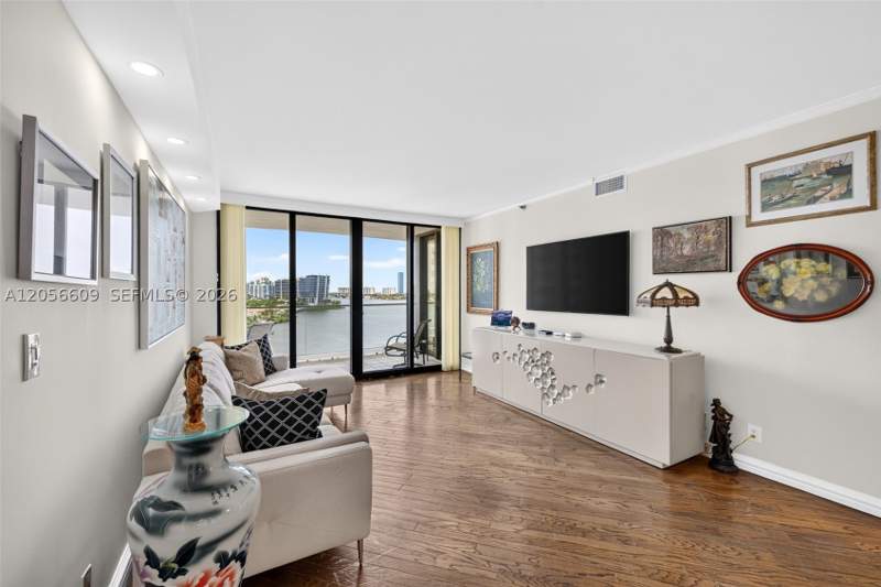 2 bedroom Condominium at 2800 Island Blvd 1005, 2800 Isl Blvd Williams Is, Aventura — photo 4