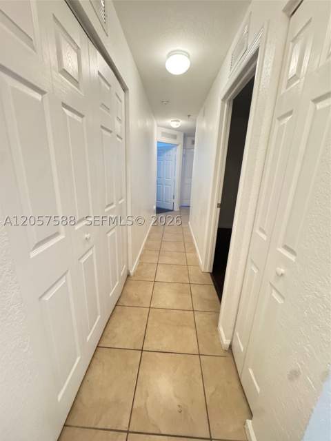 11601 NW 89 St 106, Doral FL - photo 11 of 34