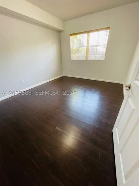11601 NW 89 St 106, Doral FL - photo 19 of 34