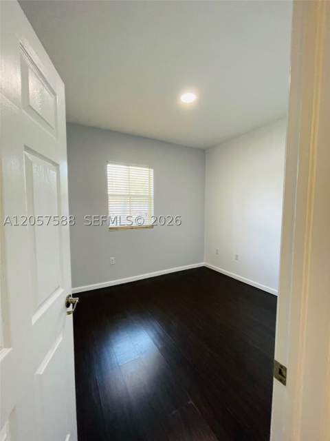 11601 NW 89 St 106, Doral FL - photo 21 of 34