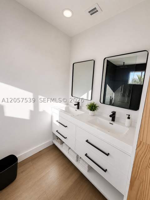 18318 NW 61st Ct, Hialeah FL - photo 9 of 12
