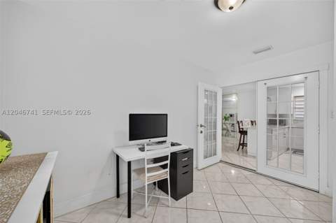 738 SW 7th Ter, Florida City FL - photo 15 of 37