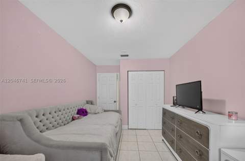 738 SW 7th Ter, Florida City FL - photo 19 of 37
