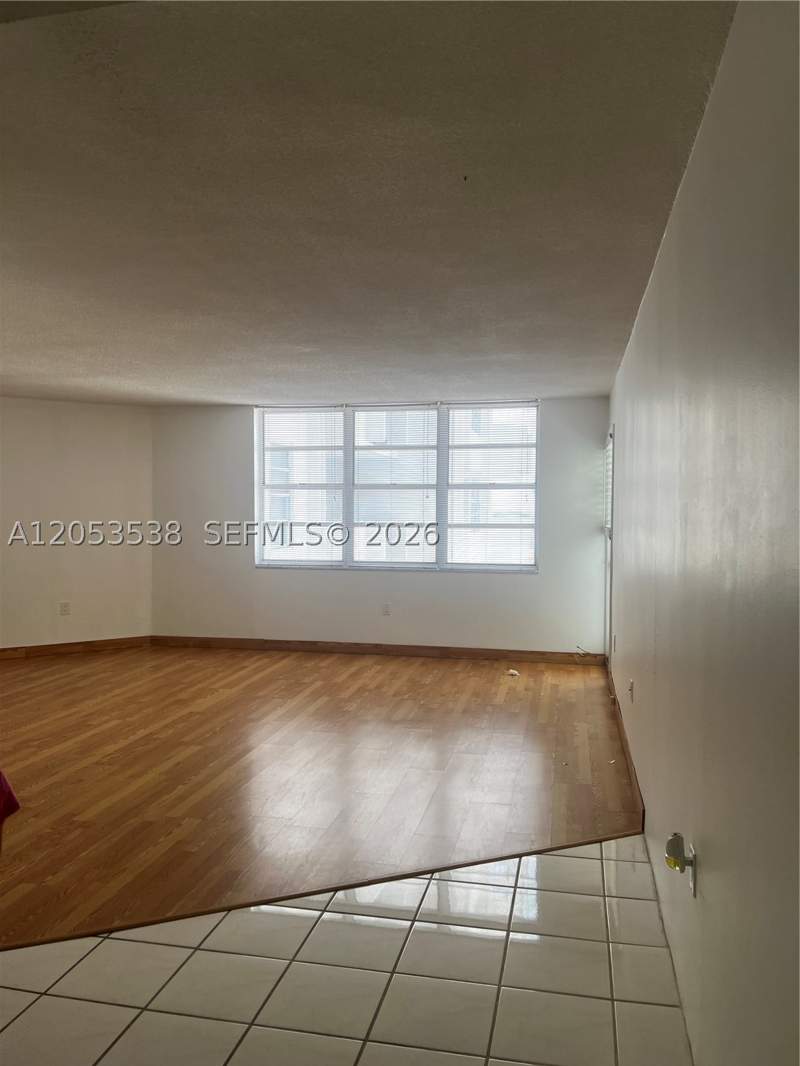 1 bedroom Condominium at 2750 NE 183rd St 807, Commodore Plaza Condo, Aventura — photo 4