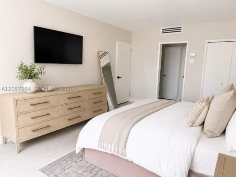 5700 Collins Ave 3C, Miami Beach FL - photo 7 of 10