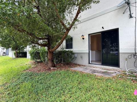 721 SW 11th St, Florida City FL - photo 7 of 22