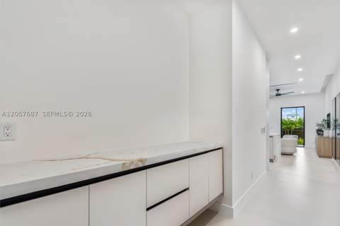 1319 NE 13th Ave, Fort Lauderdale FL - photo 10 of 25