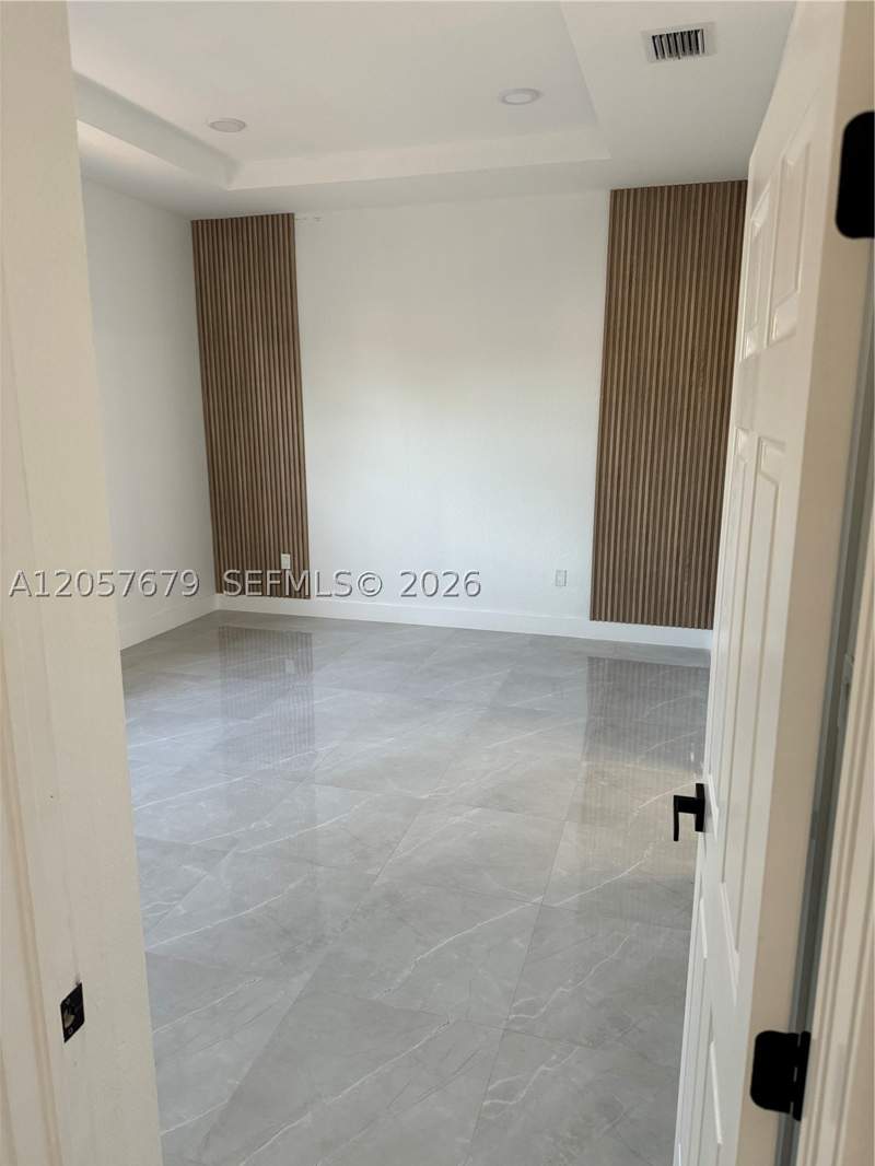 4 bedroom SingleFamilyResidence at 13465 SW 277th Ln, A.H. At Turnpike South Fi, Homestead — photo 5