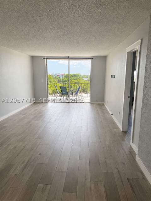 1465 NE 123rd St 609, North Miami FL - photo 9 of 28