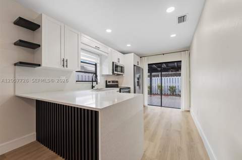 10541 SW 21st Ln, Miami FL - photo 8 of 39