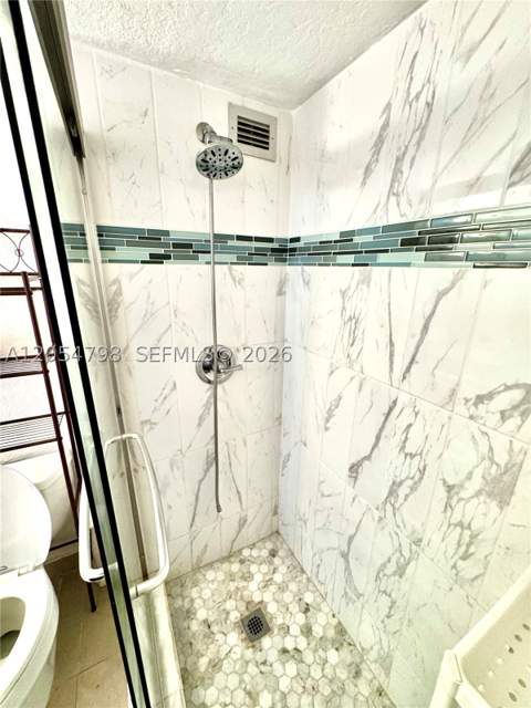 18051 Biscayne Blvd 1002, Aventura FL - photo 14 of 30