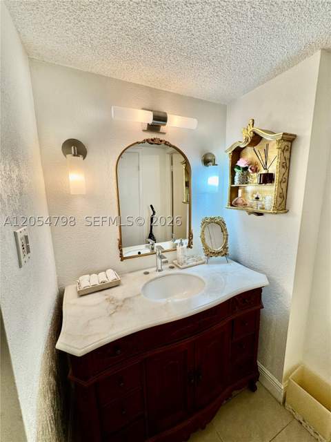 18051 Biscayne Blvd 1002, Aventura FL - photo 22 of 30
