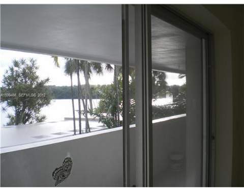 500 Bayview Drive 122, Sunny Isles Beach FL - photo 8 of 29