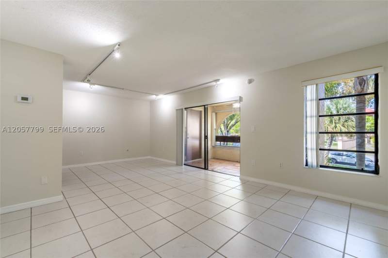1 bedroom Condominium at 9015 SW 125th Ave N207, Kenland Pointe Condo #1, Miami — photo 5