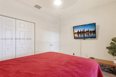 15585 SW 176th Ter, Miami FL - photo 16 of 38