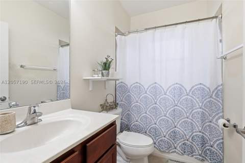 15585 SW 176th Ter, Miami FL - photo 17 of 38