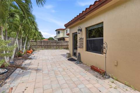 15585 SW 176th Ter, Miami FL - photo 24 of 38