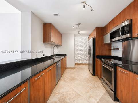 3000 NE 188th St 709, Aventura FL - photo 11 of 49