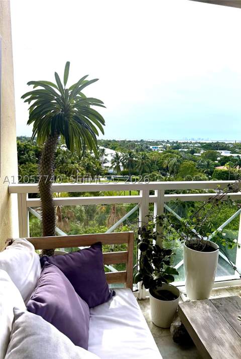 430 Grand Bay Dr 708, Key Biscayne FL - photo 11 of 14