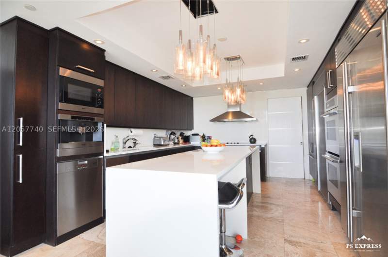 3 bedroom Condominium at 430 Grand Bay Dr 708, Grand Bay Tower Condo, Key Biscayne — photo 2