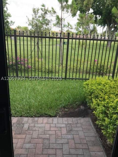 317 NE 194th Ln 317, Miami FL - photo 11 of 24