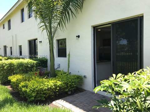 317 NE 194th Ln 317, Miami FL - photo 12 of 24