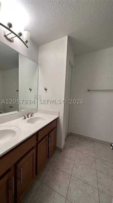 317 NE 194th Ln 317, Miami FL - photo 15 of 24