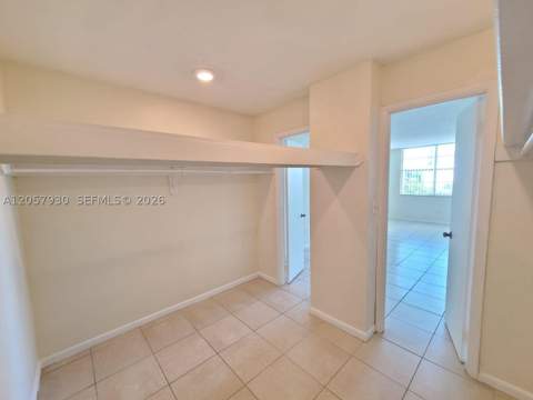 496 NW 165th St Rd D-409, Miami FL - photo 11 of 24
