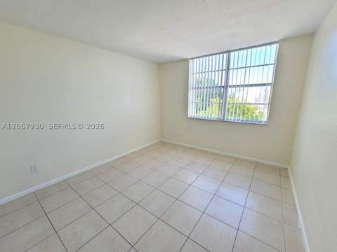 496 NW 165th St Rd D-409, Miami FL - photo 9 of 24