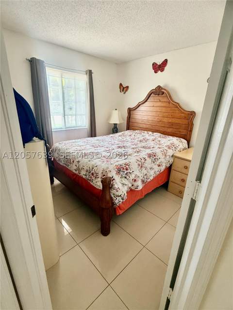 18300 SW 143rd Ct, Miami FL - photo 10 of 32