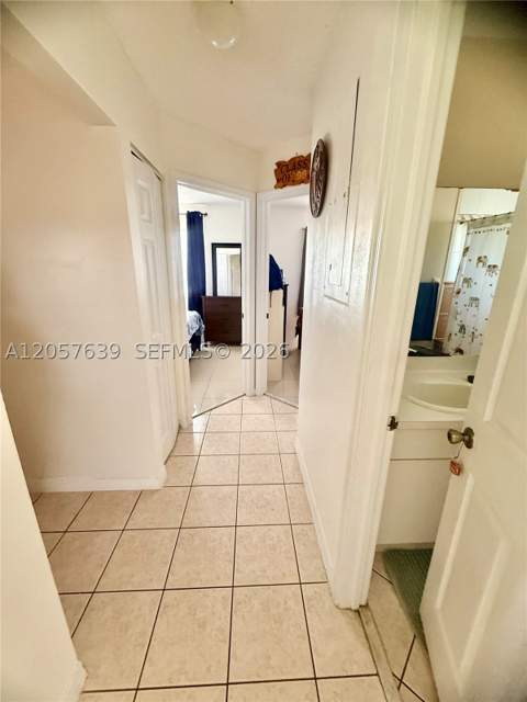 18300 SW 143rd Ct, Miami FL - photo 9 of 32
