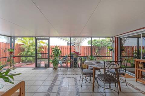 1304 Redstart Ct, Homestead FL - photo 8 of 21