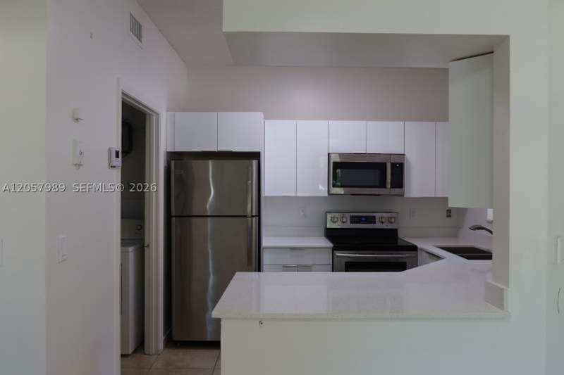 2 bedroom Condominium at 18340 NW 68th Ave A, La Hacienda Country Club, Hialeah — photo 3