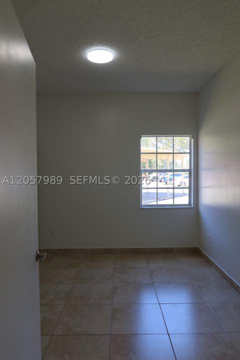 18340 NW 68th Ave A, Hialeah FL - photo 7 of 10