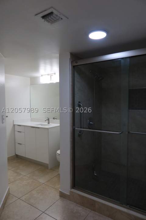 18340 NW 68th Ave A, Hialeah FL - photo 9 of 10