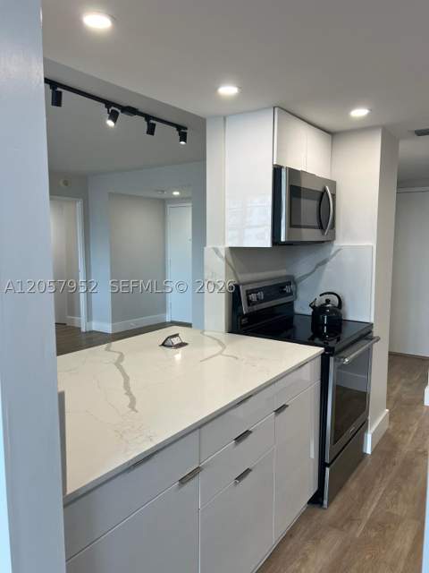 251 174th St 1215, Sunny Isles Beach FL - photo 11 of 37