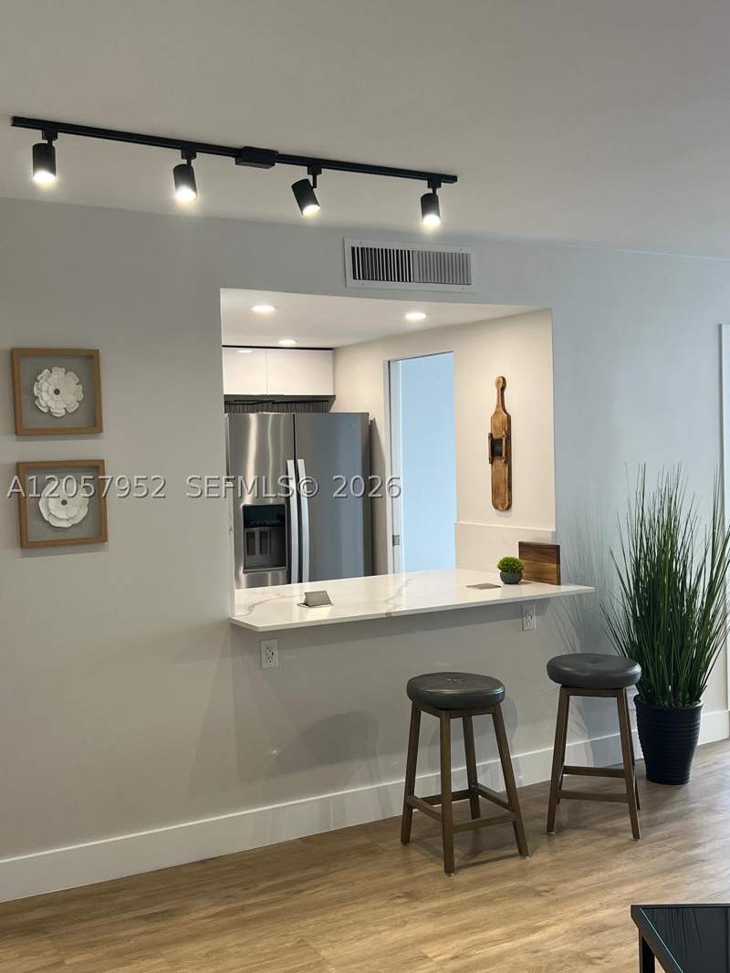 2 bedroom Condominium at 251 174th St 1215, Winston Towers 200, Sunny Isles Beach — photo 5