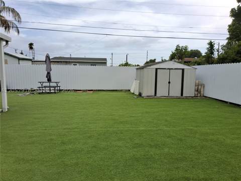 18045 NW 2nd Pl, Miami Gardens FL - photo 11 of 17