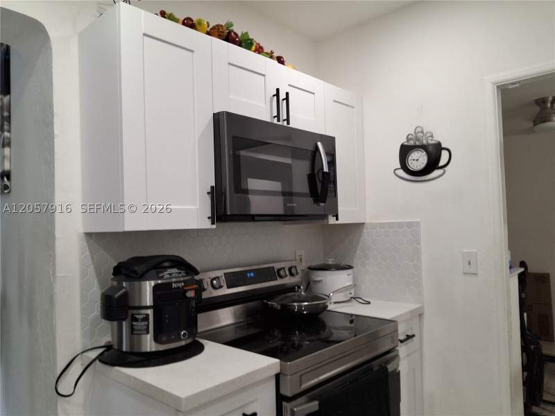4 bedroom SingleFamilyResidence at 18045 NW 2nd Pl, North Ridge, Miami Gardens — photo 4