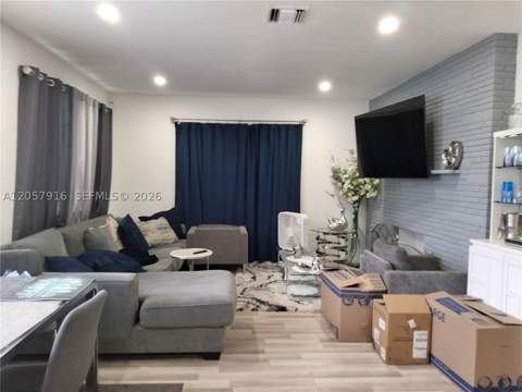 18045 NW 2nd Pl, Miami Gardens FL - photo 6 of 17