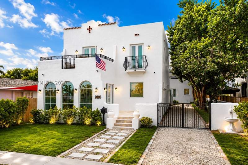 5 bedroom SingleFamilyResidence at 1636 SW 9th St, Shenandoah, Miami — photo 2