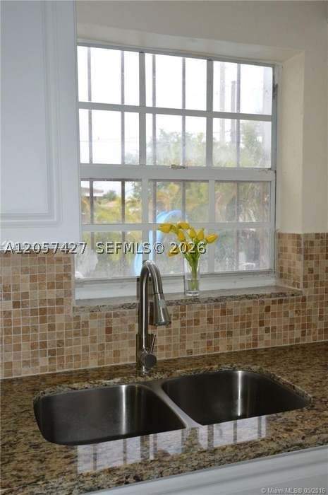 8441 SW 32nd Ter, Miami FL - photo 11 of 31