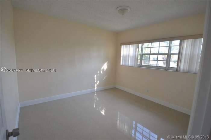 4 bedroom SingleFamilyResidence at 8441 SW 32nd Ter, Coral Way Village Sec A P, Miami — photo 5