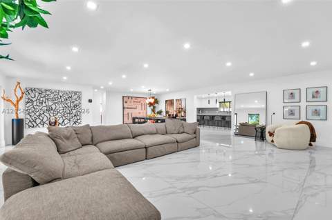 8820 SW 182nd Ter, Palmetto Bay FL - photo 12 of 22