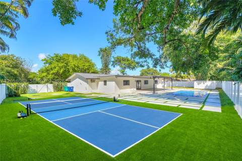 8820 SW 182nd Ter, Palmetto Bay FL - photo 6 of 22