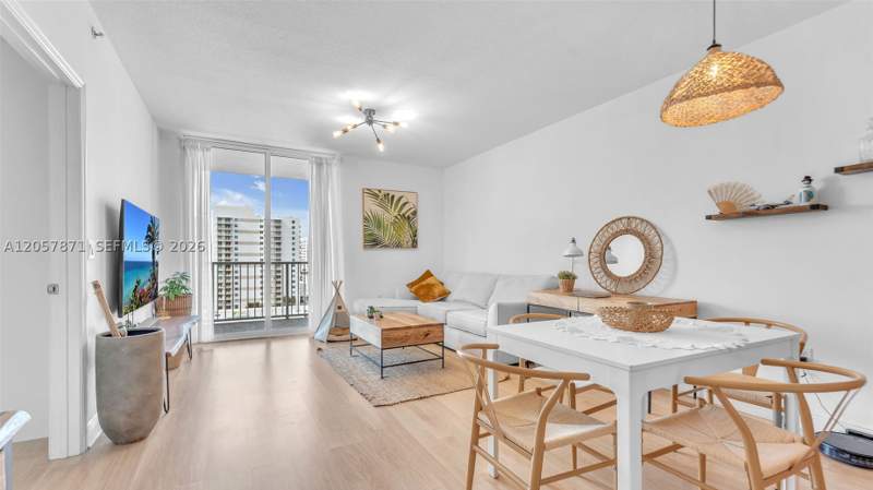 1 bedroom Condominium at 1250 S Miami Ave 1307, Vue At Brickell Condo, Miami — photo 4